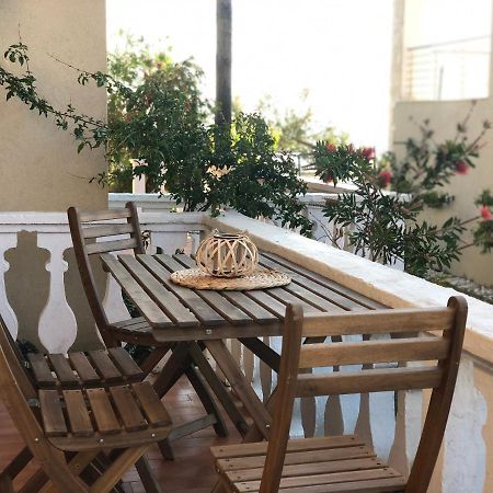 Ayerina Ground Floor Apartment Аріллас Екстер'єр фото